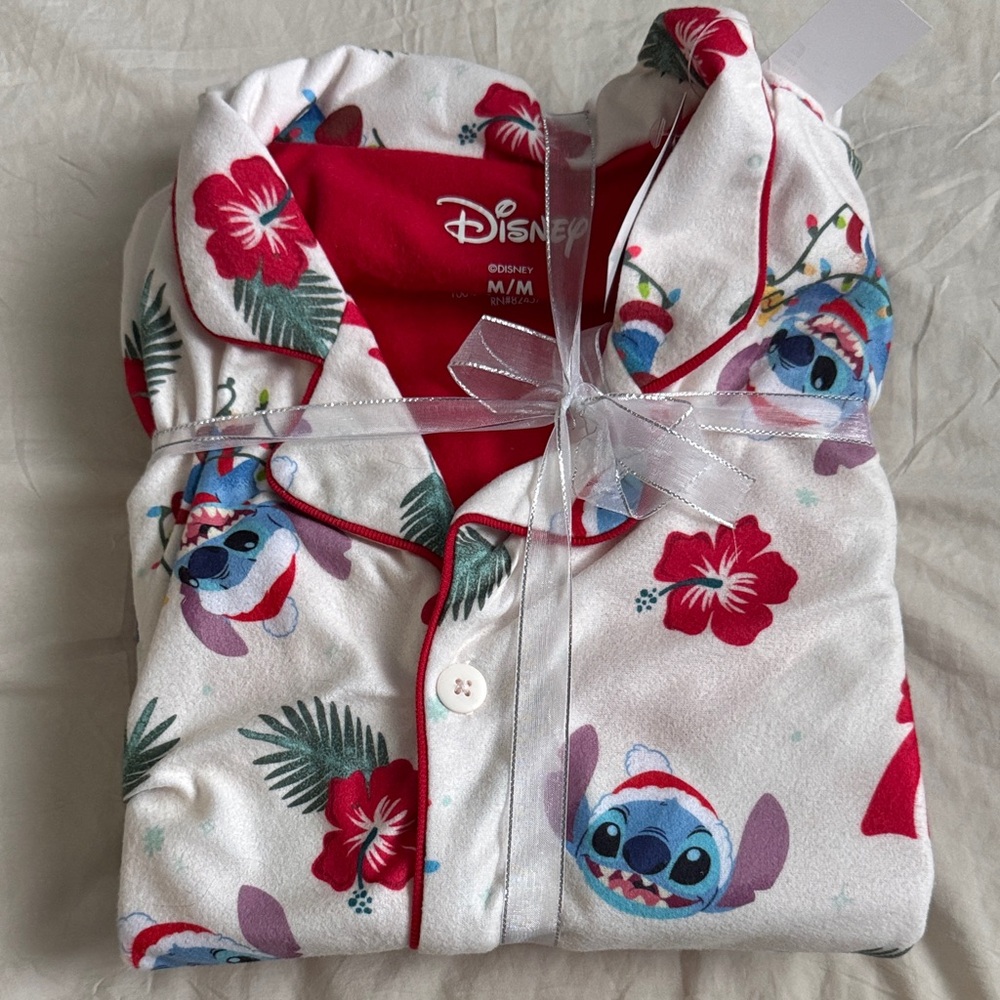 Disney Pajama Set - White Christmas Stitch Design